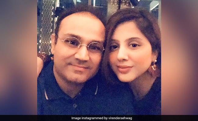 Virender Sehwag, Amitabh Bachchan And Other Celebs Post On World Smile Day