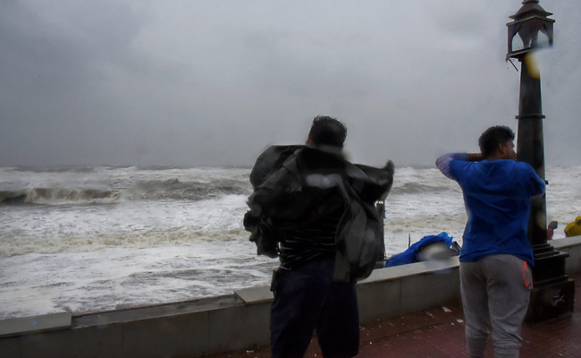 Heavy Rain Likely In Gangetic West Bengal As Cyclonic Storm Titli Weakens