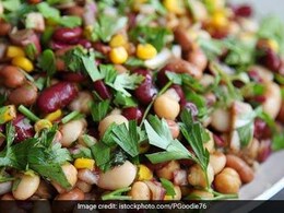 Chana And Dal Sprouts Chaat - A Tasty Way To Add Proteins To Your Weight Loss Diet