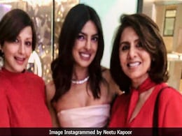 Surprise! Sonali Bendre And Neetu Kapoor Were Also At Priyanka Chopra's Bridal Shower Surprise! Sonali Bendre And Neetu Kapoor Were Also At Priyanka Chopra's Bridal Shower