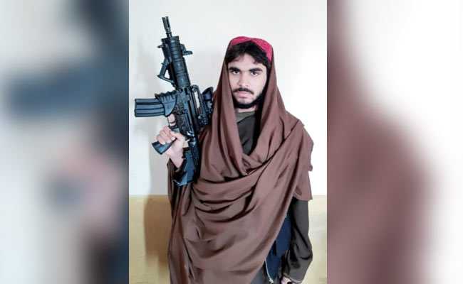 जम्मू कश्मीर के त्राल में जैश चीफ मसूद अजहर का भतीजा मारा गया, स्नाइपर राइफल भी बरामद