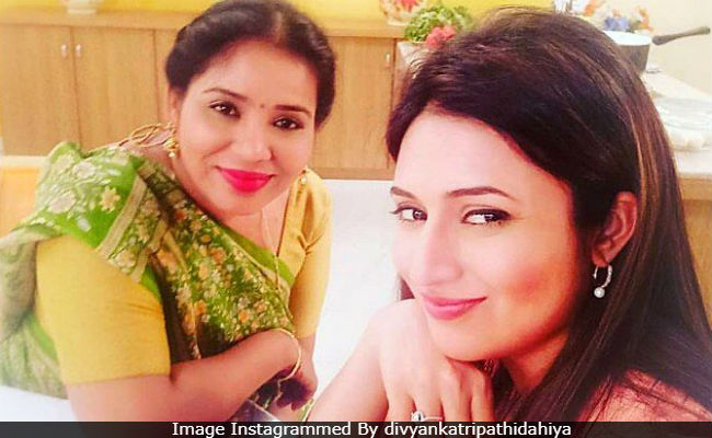 Yeh Hai Mohabbatein Actress Neeru Agarwal Dies Divyanka Tripathi And Karan Patel Post Tributes Celebrities at ekta kapoor baby's naming. yeh hai mohabbatein actress neeru