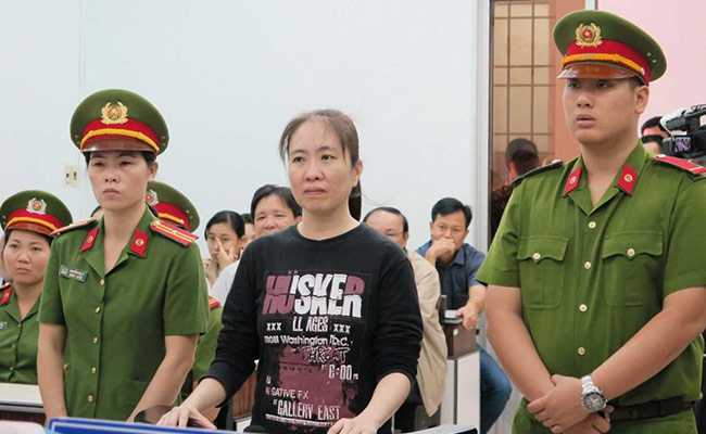 Vietnam Blogger-Activist 'Mother Mushroom' Released From Jail, Sent To US
