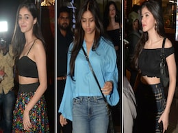 शाहरुख खान की बेटी पहुंचीं BFF के बर्थडे पर, अनन्या-शनाया के साथ जमकर एन्जॉय की पार्टी; देखें Video शाहरुख खान की बेटी पहुंचीं BFF के बर्थडे पर, अनन्या-शनाया के साथ जमकर एन्जॉय की पार्टी; देखें Video