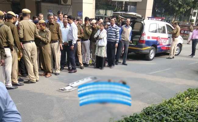 दिल्ली पुलिस के ACP ने पुलिस मुख्यालय की इमारत से कूदकर की खुदकुशी