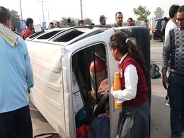 दिल्ली : तिमारपुर में स्कूल वैन और टेम्पो के बीच जबरदस्त टक्कर, 8 साल के मासूम की मौत दिल्ली : तिमारपुर में स्कूल वैन और टेम्पो के बीच जबरदस्त टक्कर, 8 साल के मासूम की मौत