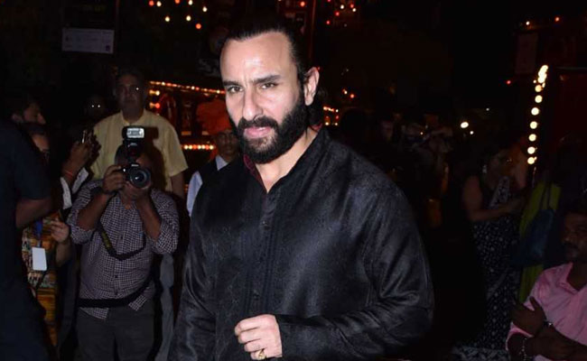 Men, Here's How To Rock A Black <i>Kurta</i> With Brogues Like Saif Ali Khan