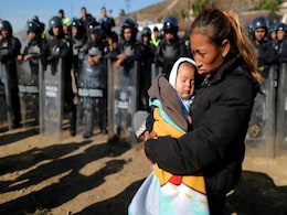 Photos Of Migrant Children Fleeing Tear Gas Spark Online Outrage At Trump Photos Of Migrant Children Fleeing Tear Gas Spark Online Outrage At Trump