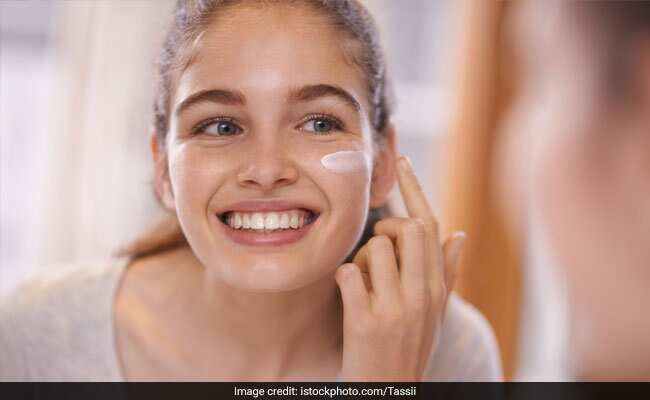 सर्दियों में कैसे करें त्वचा की देखभाल, यहां हैं 5 बेस्ट टिप्स