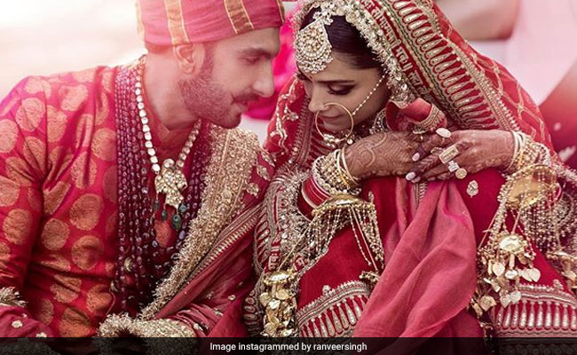 Deepika Ranveer Wedding First Photo: लंबे इंतजार के बाद आई दीपिका-रणवीर की पहली तस्वीर, यूं दिखी 'बाजीराव-मस्तानी' जोड़ी