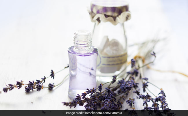 6 Amazing Lavender Water Face Mists For Beautiful Skin