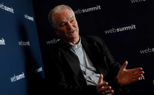 A Broadband Church: Vatican Expert Urges Priests To Embrace Social Media