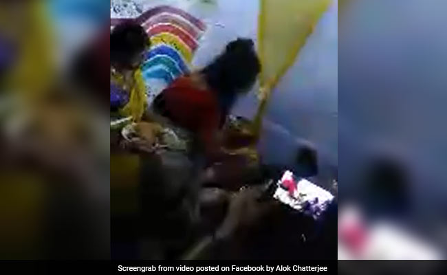 Transwomen In Kolkata Observe Bhai Dooj With Street Kids, Sex Workers