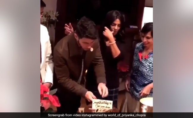 Video: दुल्हन बनने के लिए एक्साइटेड हैं प्रियंका चोपड़ा, शैंपेन खोल मनाया निक जोनास के साथ जश्न