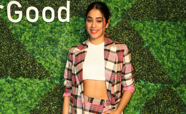 Janhvi Kapoor 'Stole' An Outfit From Khushi. What Happened When She Found Out