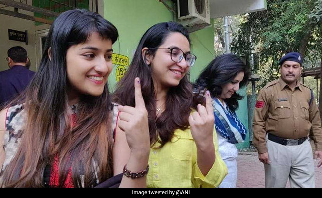 चुनाव 2019 - मतदाता का हल्का होना लोकतंत्र का खोखला हो जाना है