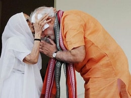 पीएम मोदी के भाई सोमाभाई मोदी मतदान के दिन हुए भावुक, मां को किया याद पीएम मोदी के भाई सोमाभाई मोदी मतदान के दिन हुए भावुक, मां को किया याद