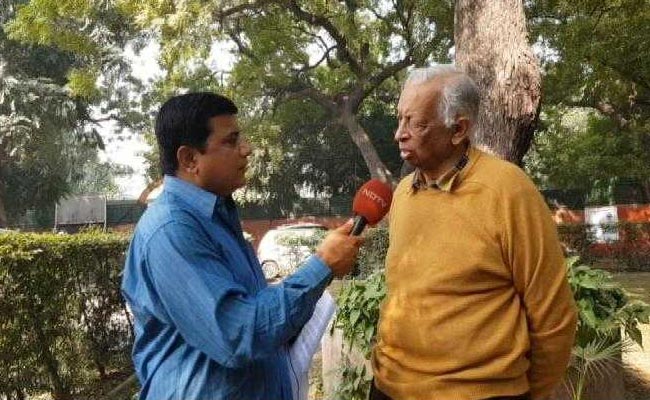 राफेल और नोटबंदी को लेकर CAG की चुप्पी पर 60 रिटायर्ड अफसरशाहों ने उठाए सवाल