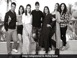 Akshay Kumar's <i>Mission Mangal</i> To Star Vidya Balan, Sonakshi Sinha, Taapsee Pannu And Others Akshay Kumar's <i>Mission Mangal</i> To Star Vidya Balan, Sonakshi Sinha, Taapsee Pannu And Others