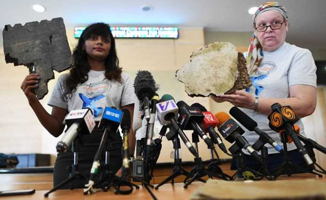 Kin Of Passengers From MH370 Hand Over 5 New Pieces Of Suspected Debris