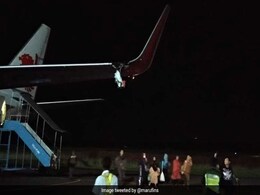 Lion Air Plane Smashes Into Pole In Indonesia Week After Fatal Crash Lion Air Plane Smashes Into Pole In Indonesia Week After Fatal Crash