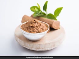 7 Nourishing Sandalwood Face Packs For Flawless Skin 7 Nourishing Sandalwood Face Packs For Flawless Skin