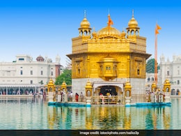 5 Injured As Man Attacks People With Iron Pipe At Golden Temple In Amritsar