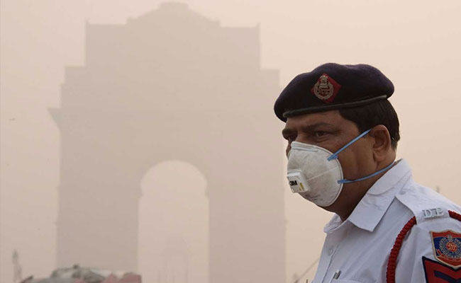 Weather In Delhi: Air Quality To Drop Sharply Over Weekend