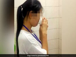 काम में हुए लेट तो पीना पड़ेगा पेशाब और खाने होंगे कॉकरोच, ये है इस कंपनी की सज़ा, देखें PHOTOS काम में हुए लेट तो पीना पड़ेगा पेशाब और खाने होंगे कॉकरोच, ये है इस कंपनी की सज़ा, देखें PHOTOS