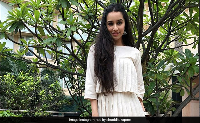 <I>Chhichhore</I>: Shraddha Kapoor Starts Filming For Nitesh Tiwari's Next