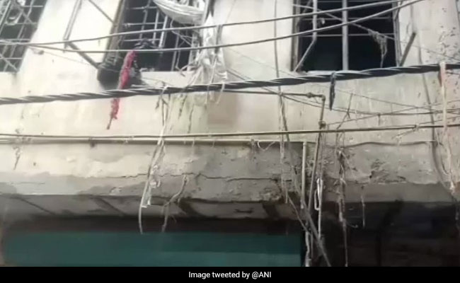 दिल्ली: करोल बाग में फैक्ट्री में लगी आग, चार की मौत