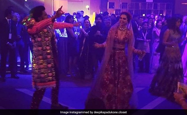 No Match For Ranveer Singh, Deepika Padukone's Dance Moves To <I>Gallan Goodiyan</i> And Govinda's Songs