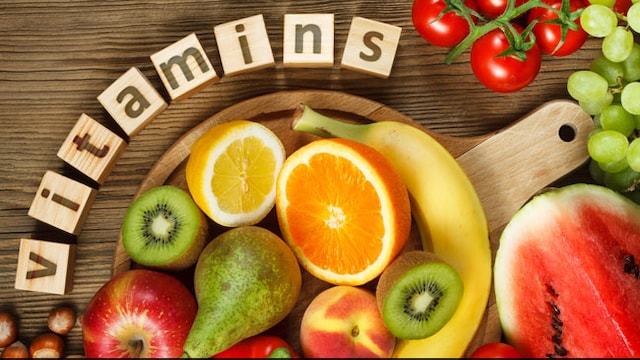 One of the most well-known immune-boosting nutrients, vitamin C helps boost white blood cells