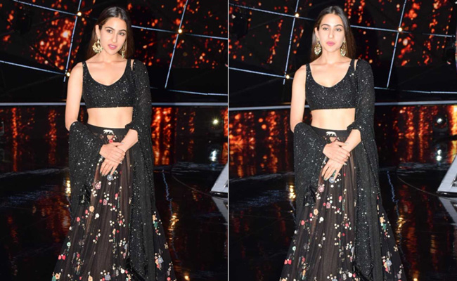 Get Yourself A Shimmery Blouse Like Sara Ali Khan