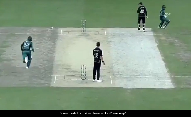 VIDEO: पाकिस्तानी बल्लेबाजों ने एक गेंद पर भागकर लिए 5 रन, न्यूजीलैंड के फील्डर खड़े होकर देखते रहे