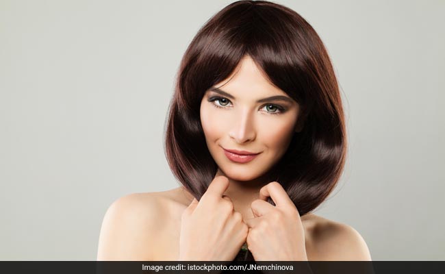 5 Effective Anti-Dandruff Shampoos For Strong And Radiant Hair