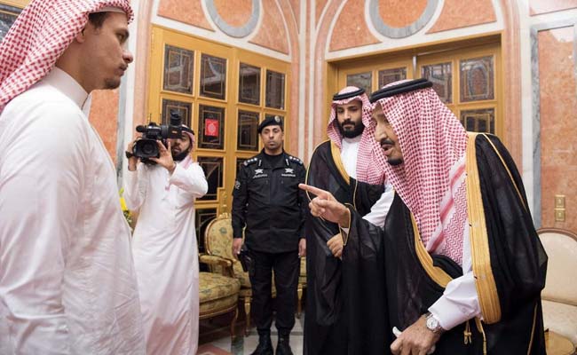 Saudi King Shows Support For Heir On Public Tour Despite Khashoggi Crisis