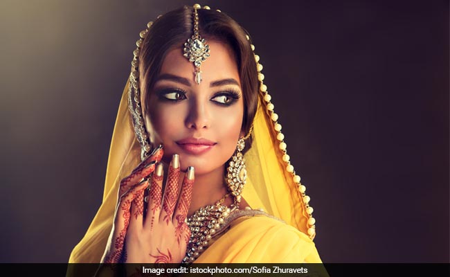 4 Beautiful Head Pieces You Will Love Wearing With Your Indian Outfits