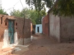 Only The Elderly And Children Remain In This Madhya Pradesh Village Only The Elderly And Children Remain In This Madhya Pradesh Village