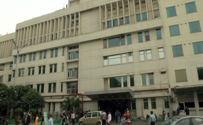 3 Medical Personnel In Delhi Hospital Test Positive For Coronavirus