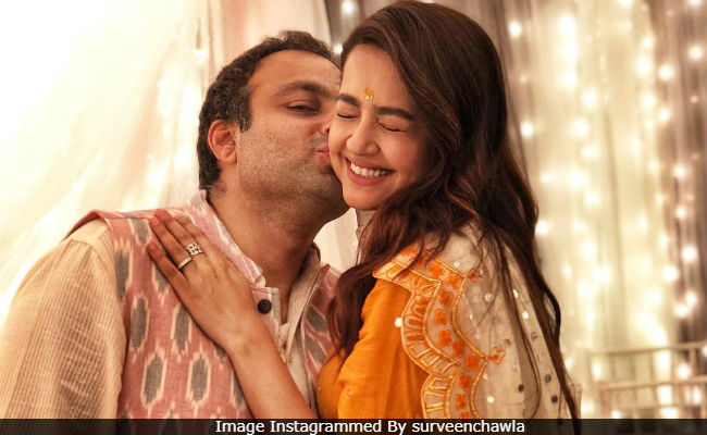 Surveen Chawla Makes Pregnancy Announcement In The Cutest Way Possible