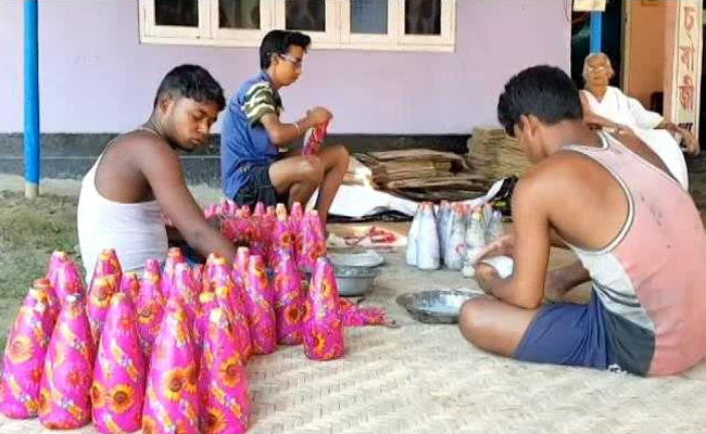 This Village In Assam Has Been Making "Green Crackers" For 130 Years