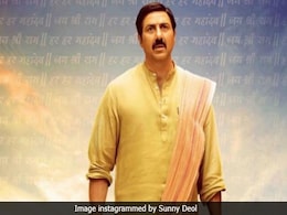 <i>Mohalla Assi</i> Movie Review: Sunny Deol Is Miscast In Lost Opportunity For Radical Film <i>Mohalla Assi</i> Movie Review: Sunny Deol Is Miscast In Lost Opportunity For Radical Film