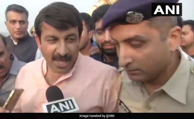 बीजेपी सांसद मनोज तिवारी ने भेजा दिल्ली पुलिस को ईमेल-आप MLA अमानतुल्लाह ने गालियां देते हुए गोली मारने की धमकी दी