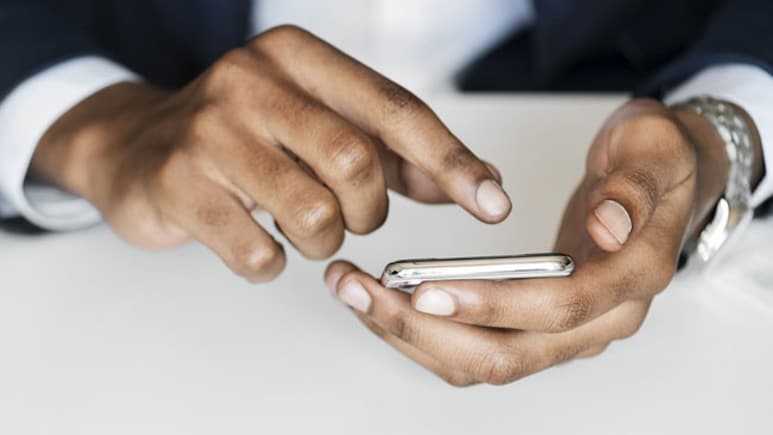 Apple Drops Gay Dating Apps 'Blued', 'Finka' From China On Government Order