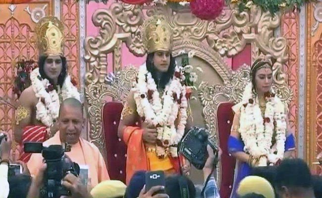 In Ayodhya For Diwali, "Lord Ram" Gives Grand Welcome To Yogi Adityanath