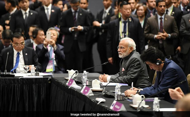 PM Attends East Asia Summit In Singapore, Gives Vision For Indo-Pacific