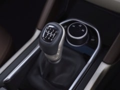 New Tata Harrier Teasers Reveal 6-Speed Manual Gearbox And Cooled Glovebox
