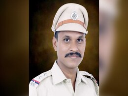 महाराष्ट्र : चंद्रपुर में शराब माफिया ने पुलिस सब इंस्पेक्टर को गाड़ी से उड़ाया, मौके पर ही हुई मौत महाराष्ट्र : चंद्रपुर में शराब माफिया ने पुलिस सब इंस्पेक्टर को गाड़ी से उड़ाया, मौके पर ही हुई मौत