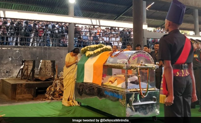 Ananth Kumar Funeral Highlights: Union Minister Cremated With State Honours